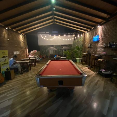 Bali Caps Hostel กูตา ภายนอก รูปภาพ